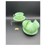 4 VINTAGE ANCHOR HAWKINS JADEITE CUPS AND SAUCERS