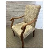 UPHOLSTERED VINTAGE ARM CHAIR