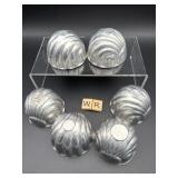 6 VINTAGE ALUMINUM MINI CAKE MOLDS