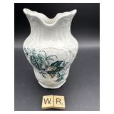 REGAL ENGLAND VASE