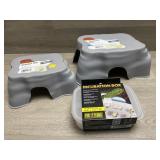 Reptile Lot - (2) Size Dens & Incubation Box