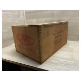 DU PONT EXPLOSIVES CRATE
