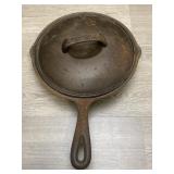 8.5" No. 5 Made In USA Skillet With (2) Pour