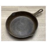 Cast Iron Skillet #7 S With Heat Ring -