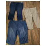 (3) Pairs Of Womenï¿½s Jeans / Pants / Capris -
