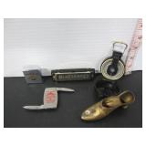 GROUP LOT OF VINTAGE COLLECTIBLES