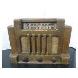 ANTIQUE ADDISON WOODEN TUBE RADIO