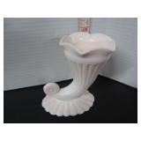 VINTAGE FENTON HORN OF PLENTY
