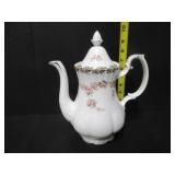 ROYAL ALBERT VINTAGE DIMITY ROSE COFFEE POT