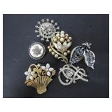 6 VINTAGE CORA LADIES BROACHES