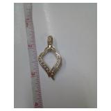 10 KT HEART PENDANT WITH DIAMONDS