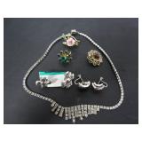 LOT OF VINTAGE LADIES CORA JEWELLERY