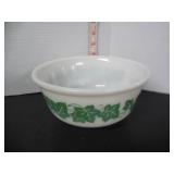 VINTAGE HAZEL ATLAS BOWL