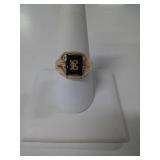 10 KT GOLD INITIAL RING, (E), SIZE 10