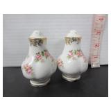 ROYAL ALBERT VINTAGE DIMITY ROSE SALT & PEPPER