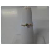 10 KT YELLOW GOLD AND PERIDOT RING