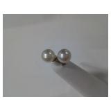 10 KT PEARL STUDS