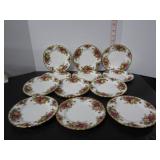 12 ROYAL ALBERT OLD COUNTRY ROSES 6.25' PLATES