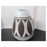 MID CENTURY MODERN VASE