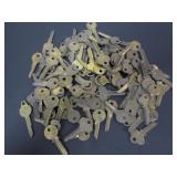 100  VINTAGE UNCUT KEYS NEW OLD STORE STOCK