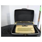 VINTAGE EATON VIKING SUPERB TYPE WRITER