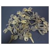 60 VINTAGE UNCUT KEYS NEW OLD STORE STOCK