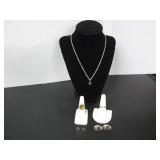 .925 LOT OF STERLING SILVER JEWELLERY