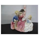 ROYAL DOULTON 'THE BEDTIME STORY' FIGURINE HN2059