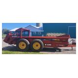 New Hollans 185 Tandem Manure Spreader