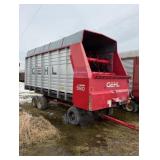 Gehl 980 - 3 Beater Forage Box