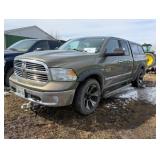 2013 Hemi 5.7L 4 Door 4WD Truck With Cap