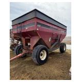 Ficklin 6200 - 600 Bushel Gravity Box