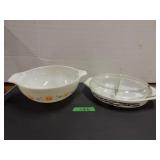 (2) Pyrex Bowls