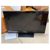 Toshiba 40' TV - No Remote