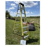 Featherlite 8ft Fiberglass Ladder