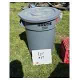 32 Gal. Brute Rubbermaid Garbage Can