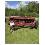 International 510 18 Run Grain Drill
