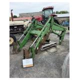 John Deere 640 Loader
