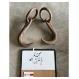 2 Hooks
