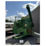 John Deere 700 Grinder Hay Mixer