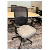 Qty (4) Teknion Projek Synchro Tilt Task Chairs