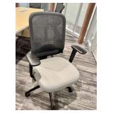 Qty (8) Teknion Projek Synchro Tilt Task Chairs