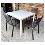 Janus et Cie White Metal Square Patio Table w/(4)