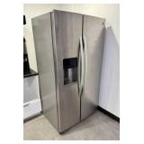 Kenmore Stainless Steel Side by Side Refrigerator/