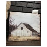 STRETCHED CANVAS BARN PRINT - 16 X 14 '