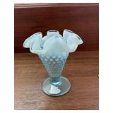4 ' VINTAGE BLUE FENTON RUFFLE EDGE VASE