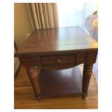 SOLID WOOD SIDE TABLE W/ DRAWER - 28.5 X 24.5 X