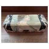 ANTIQUE DRESSER BOX W/ LADY - 9 X 4 X 2.5 '
