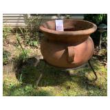 18 ' TERRA COTTA POT IN IRON STAND