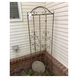 METAL GARDEN TRELLIS